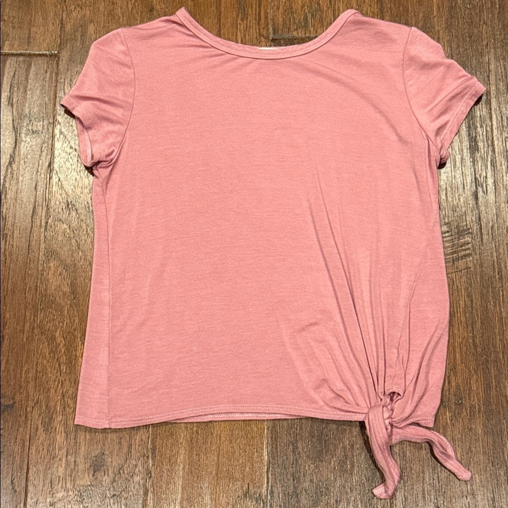 Medium Olivia Rae Pink Side-Tie Short Sleeve Top